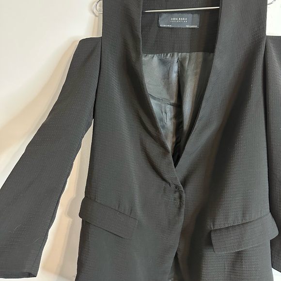 Zara Basic Black Textured Jacket - Picture 2 of 9